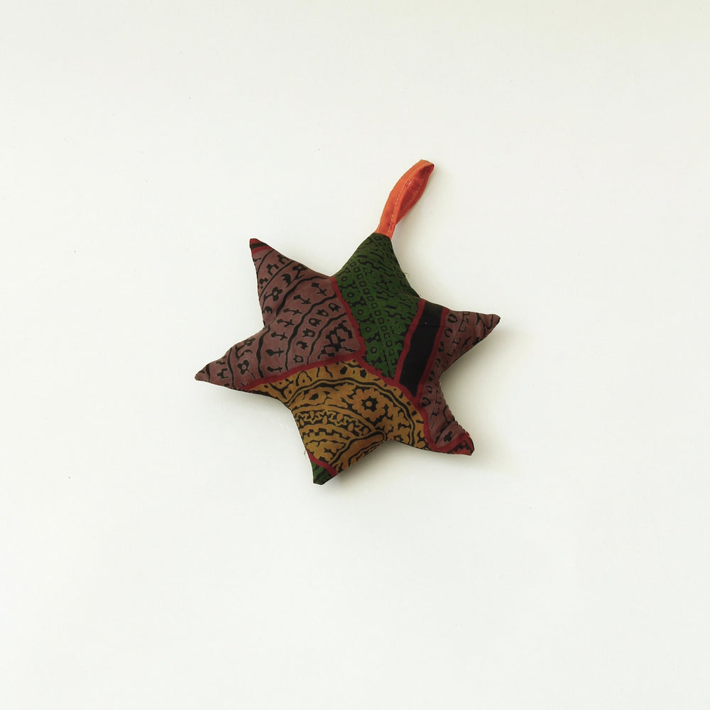 
                  
                    SUSTAIN vintage silk star, small
                  
                