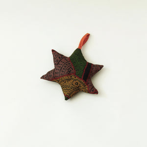 
                  
                    SUSTAIN vintage silk star, small
                  
                