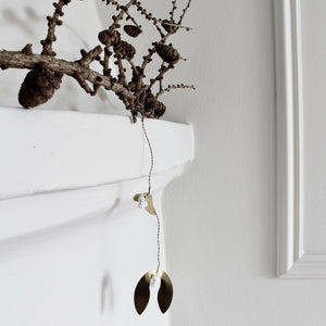 
                  
                    MISTLETOE TWIG, set of 5
                  
                